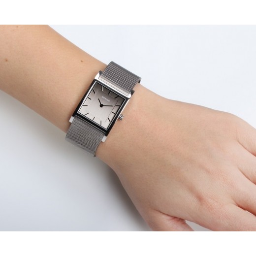 Bering10426309S-01