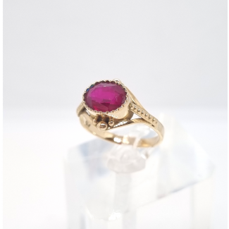 Vintage 14kt Guld Ring med Oval Rød Rubin